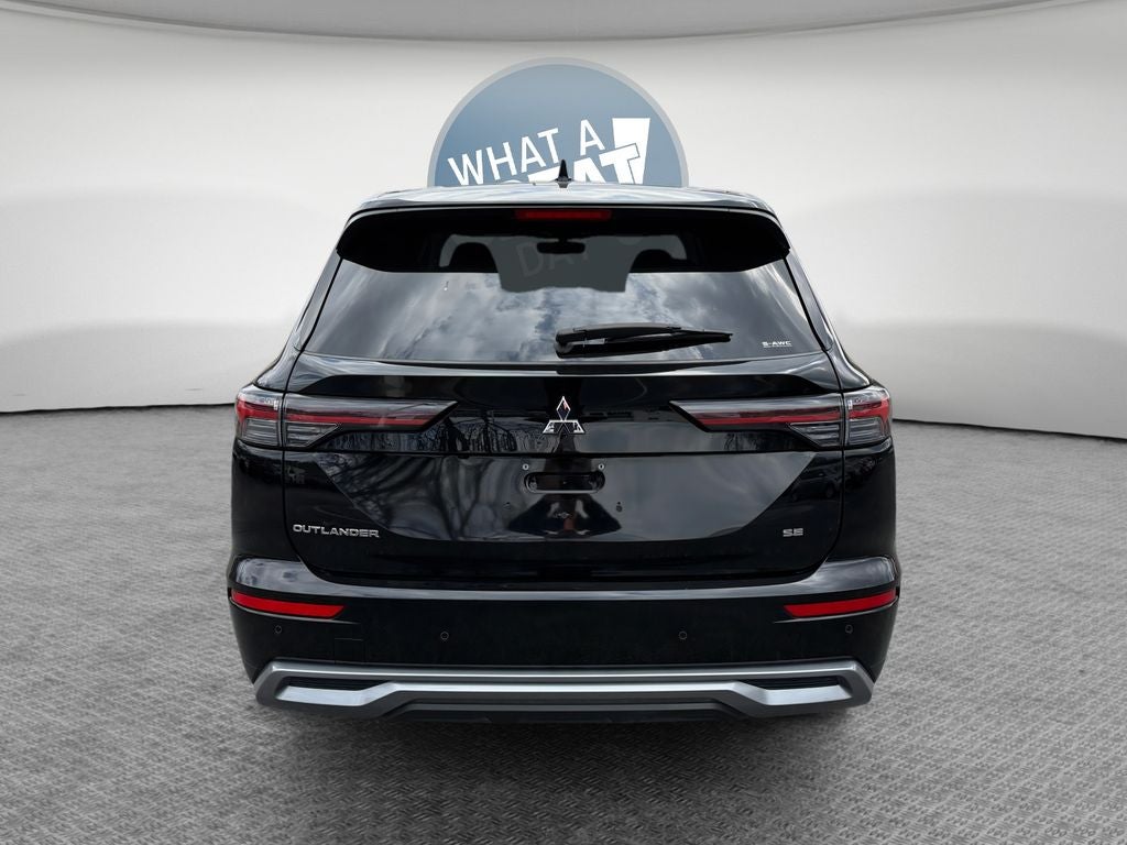 2025 Mitsubishi Outlander SE