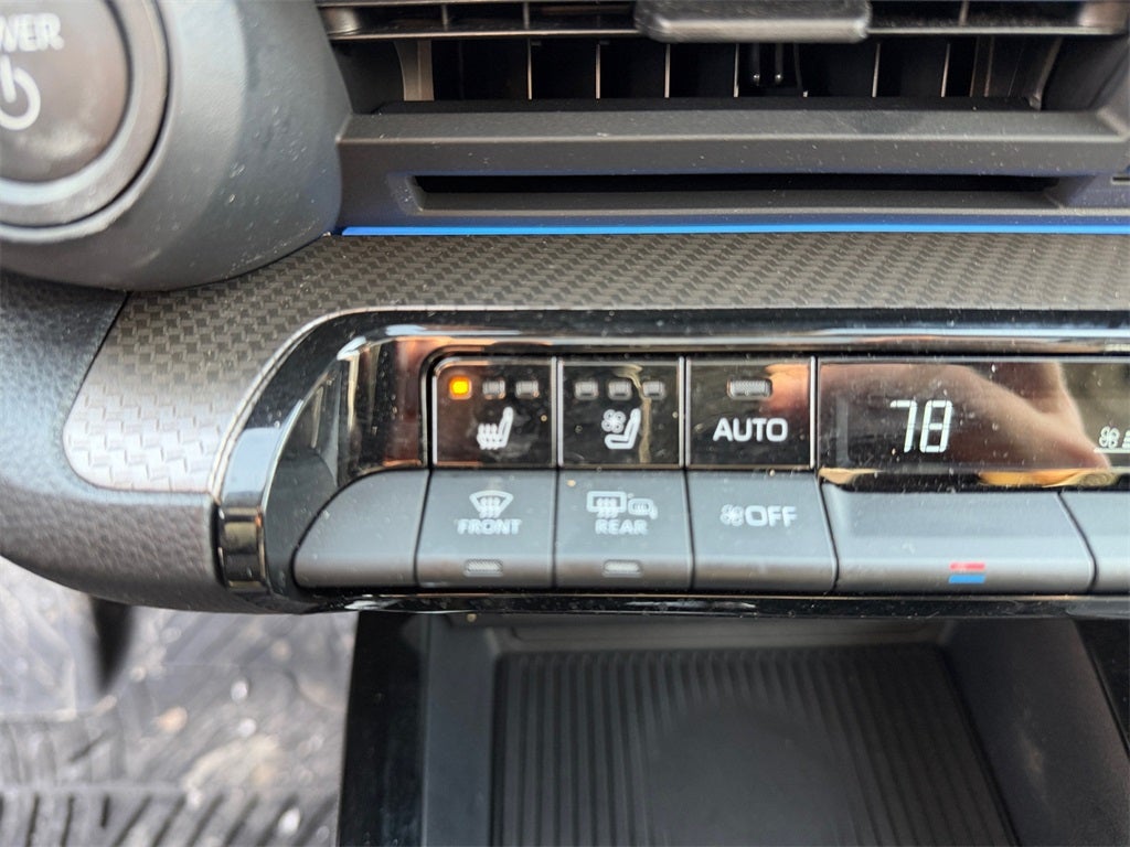 2024 Toyota PRIUS Limited ALL WHEEL DRIVE