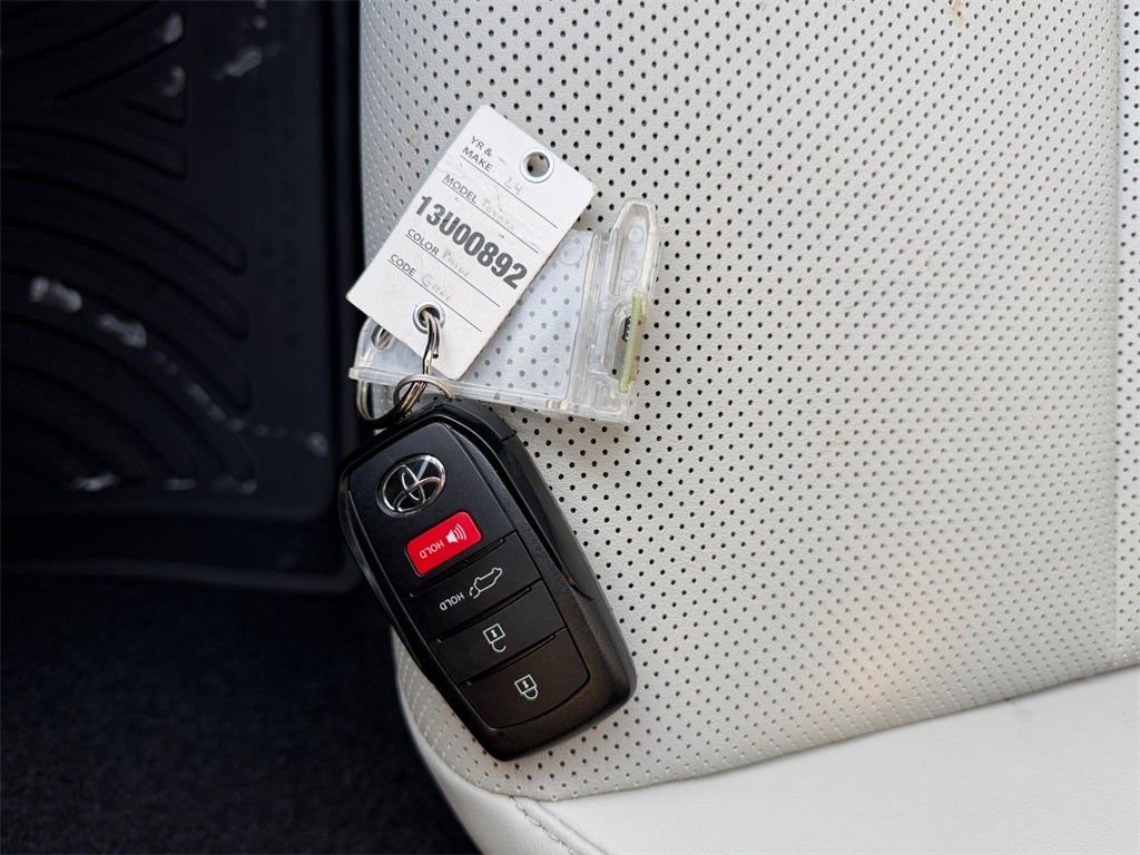 2024 Toyota PRIUS Limited ALL WHEEL DRIVE