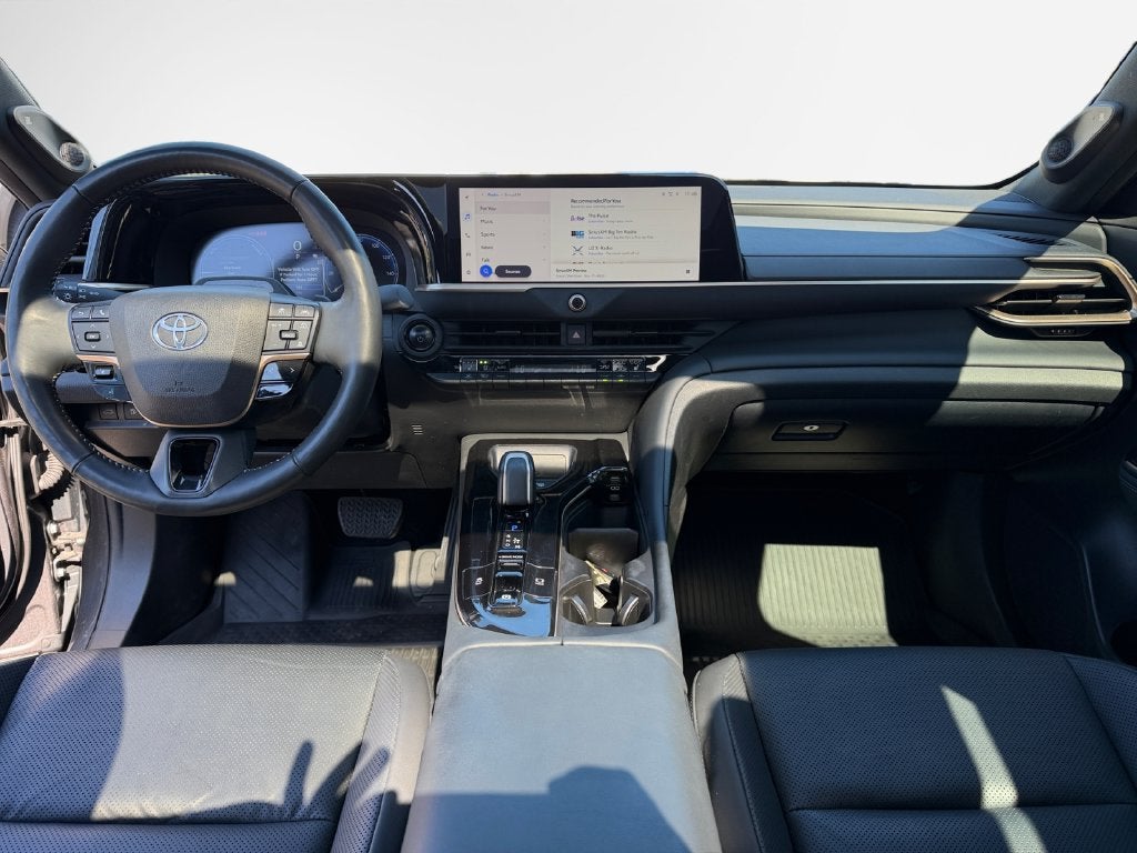 2024 Toyota Crown Platinum