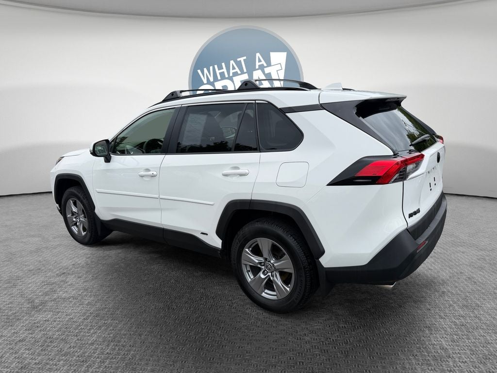 2022 Toyota RAV4 Hybrid XLE