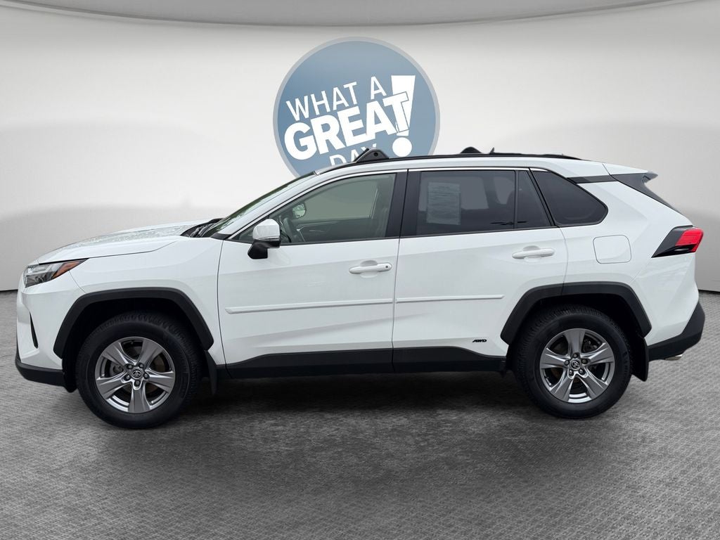 2022 Toyota RAV4 Hybrid XLE