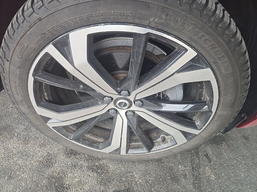 2023 Volvo XC60 Ultimate DARK THEME