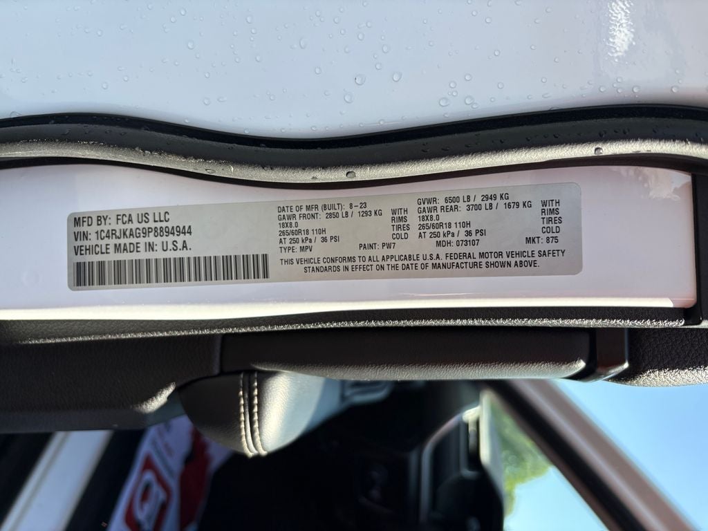 2023 Jeep Grand Cherokee L Laredo