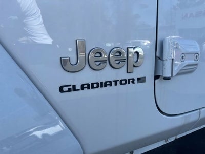 2023 Jeep Gladiator Overland