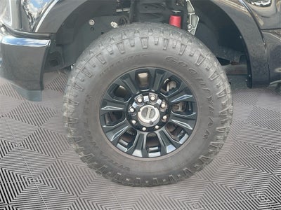 2022 Ford F-250SD Lariat Tremor Off-Road Package