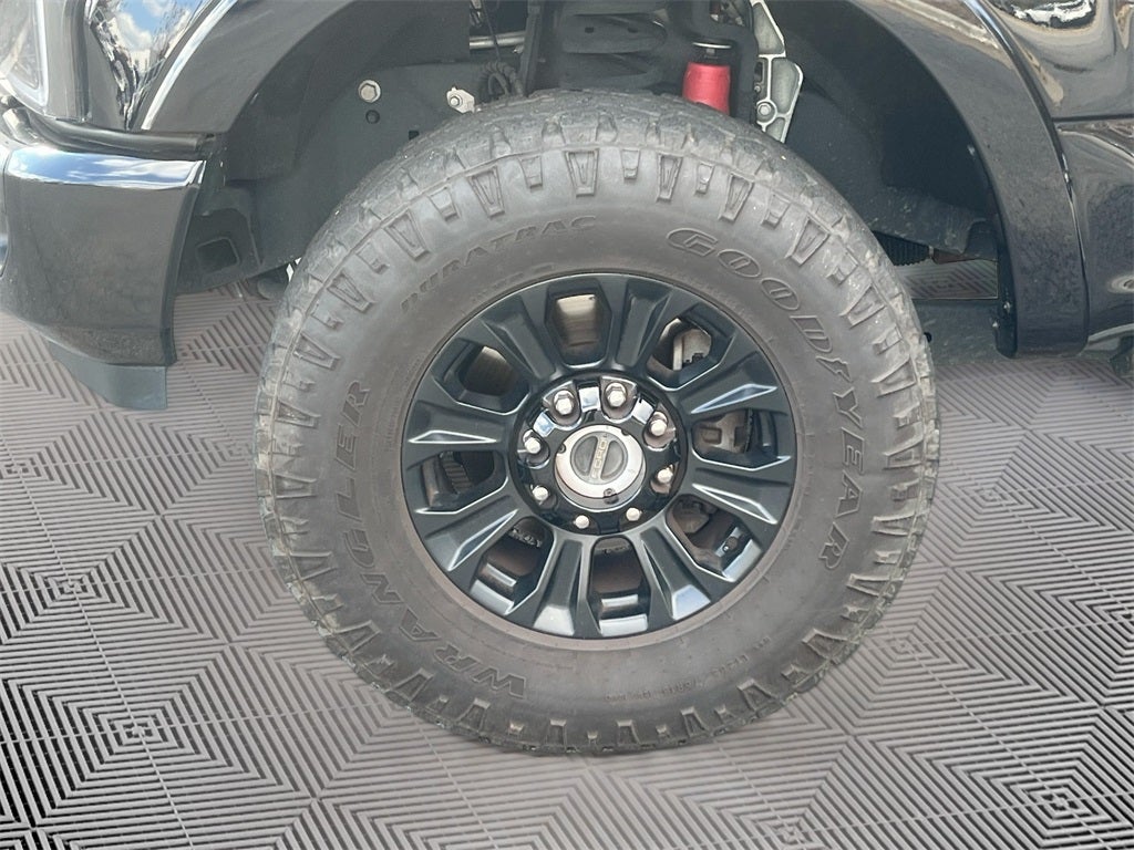2022 Ford F-250SD Lariat Tremor Off-Road Package