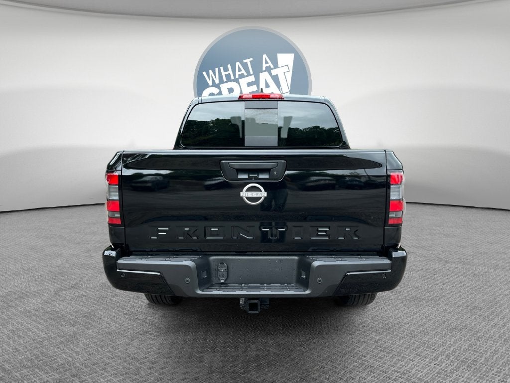 2027 Nissan Frontier SV