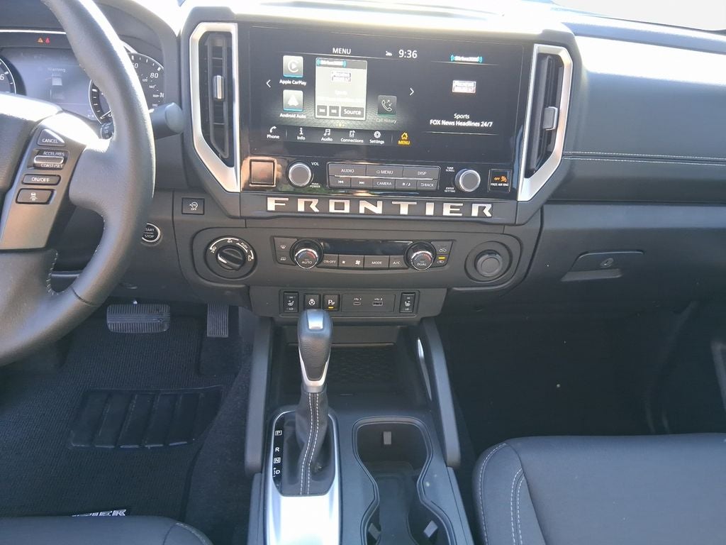 2025 Nissan Frontier SV