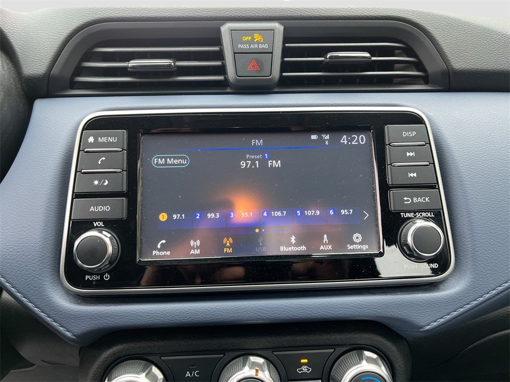 2023 Nissan Versa 1.6 SV