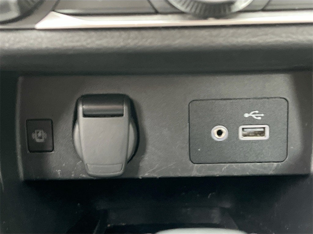 2023 Nissan Versa 1.6 SV