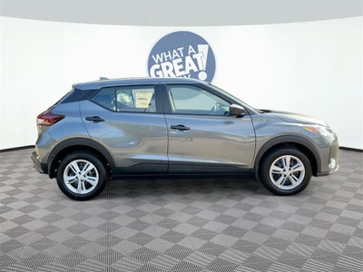 2025 Nissan Kicks Play S