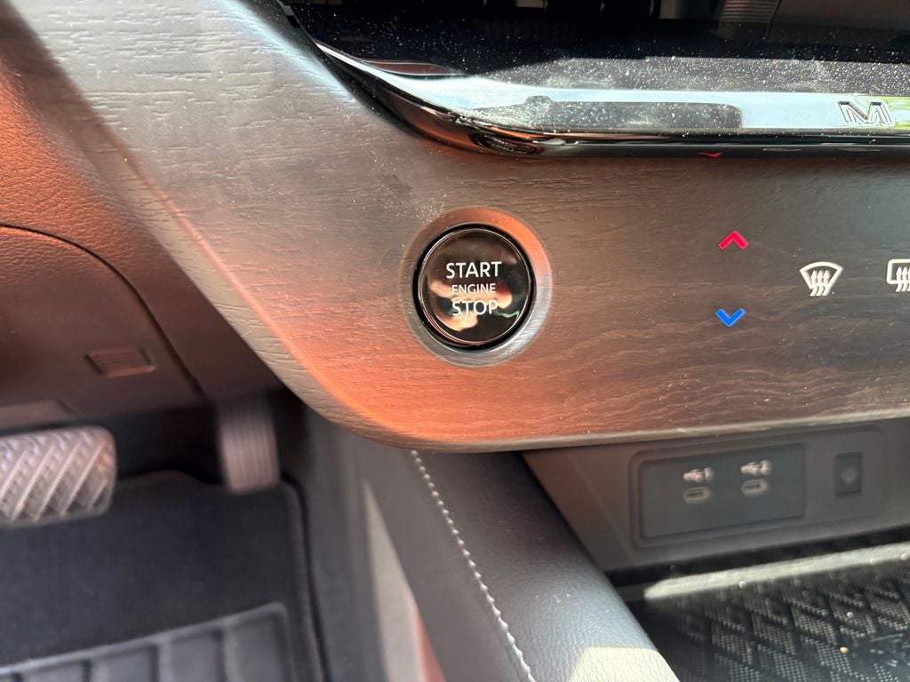 2025 Nissan Murano SV