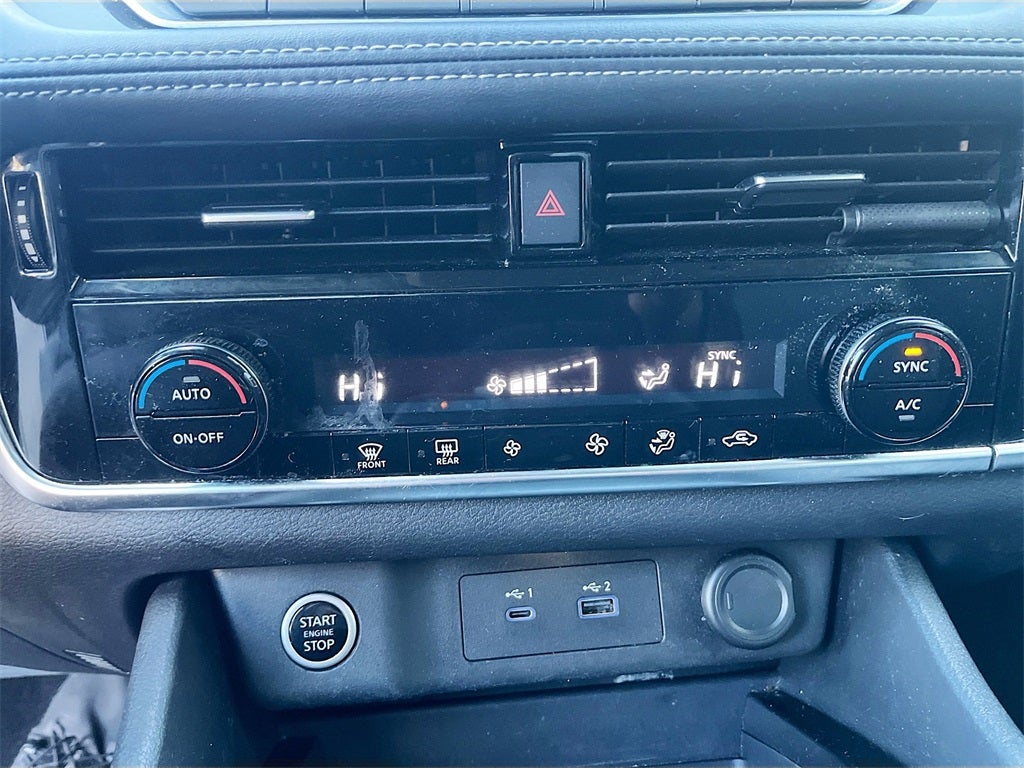 2022 Nissan Rogue SV