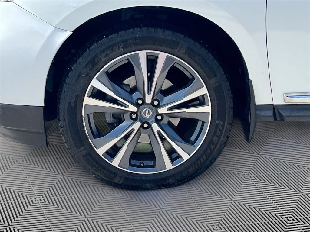 2020 Nissan Pathfinder Platinum