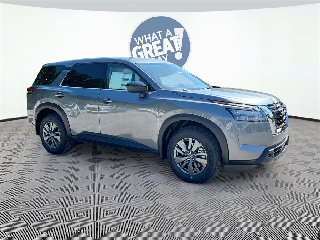 2025 Nissan Pathfinder S