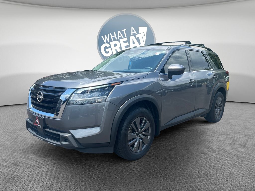 2022 Nissan Pathfinder SV