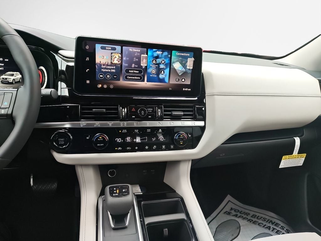 2026 Nissan Pathfinder SL