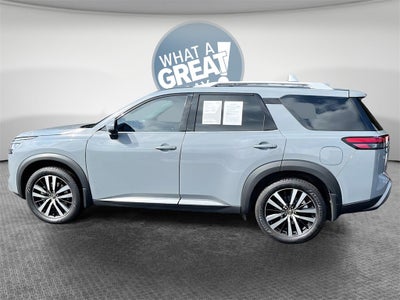 2023 Nissan Pathfinder Platinum