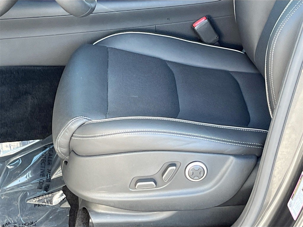 2024 Genesis GV70 2.5T