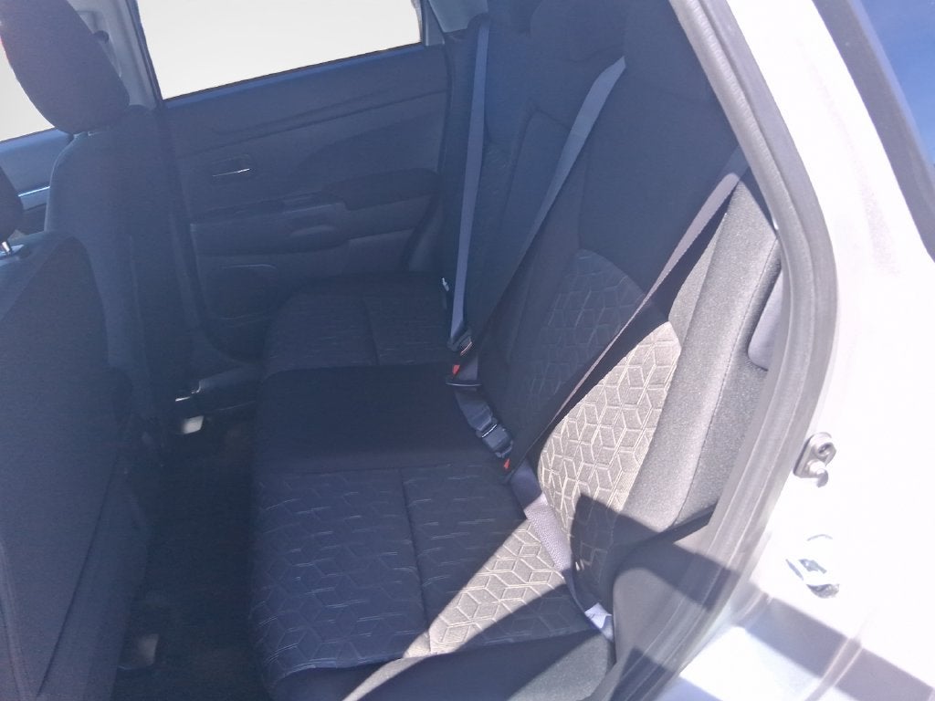 2027 Mitsubishi Outlander Sport Base