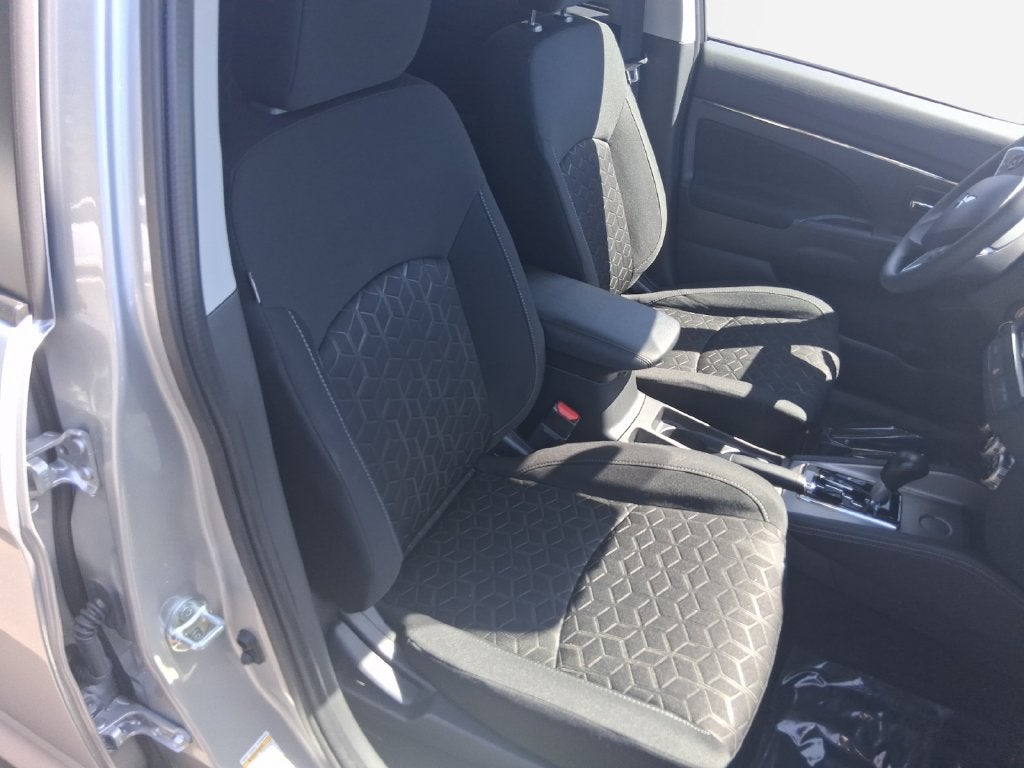 2027 Mitsubishi Outlander Sport Base