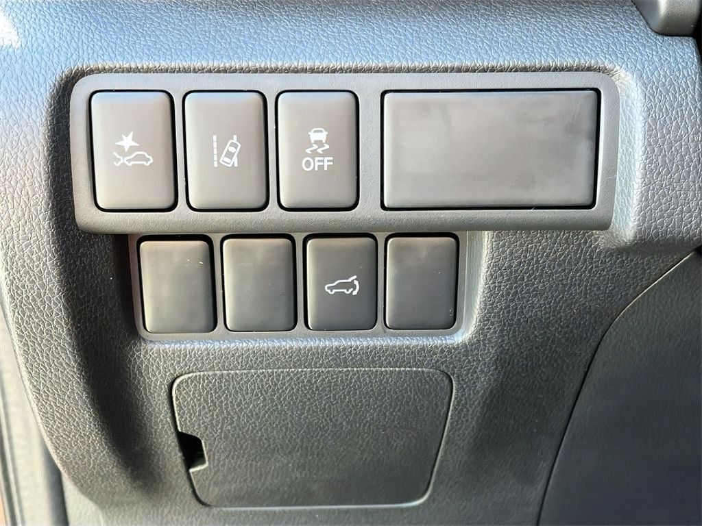 2026 Mitsubishi Eclipse Cross Base