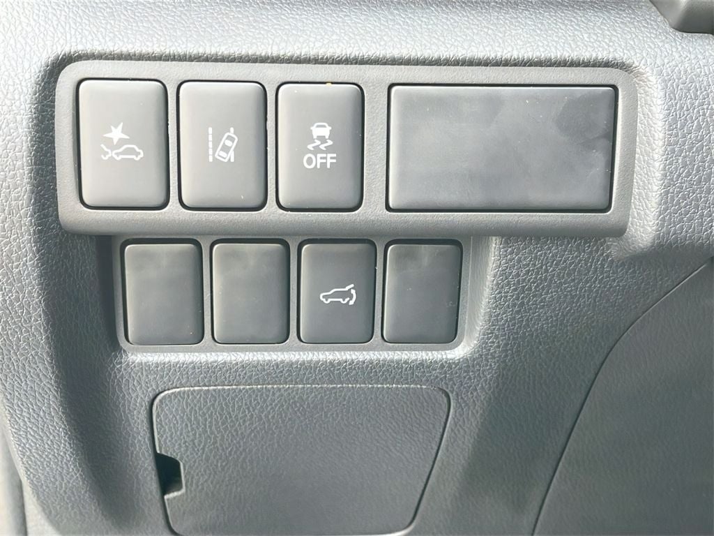 2026 Mitsubishi Eclipse Cross Base