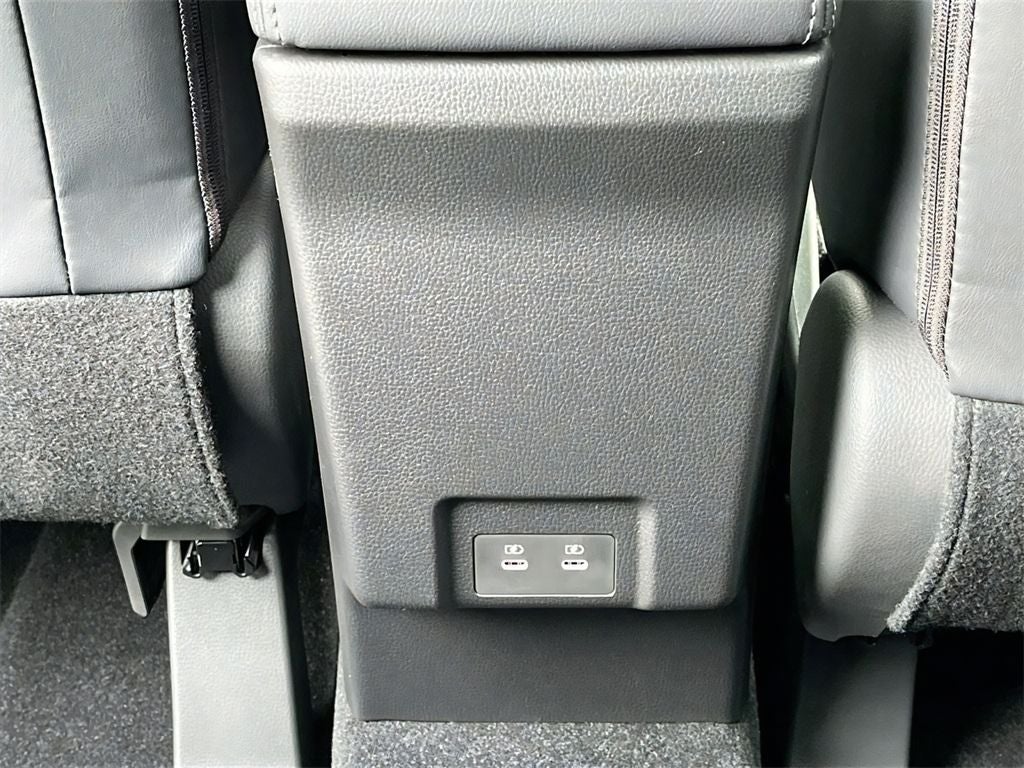 2026 Mitsubishi Eclipse Cross Base