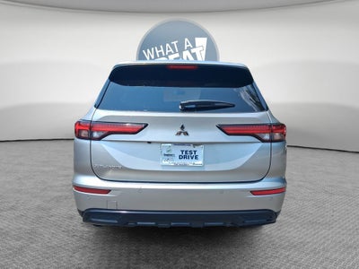 2022 Mitsubishi Outlander SE