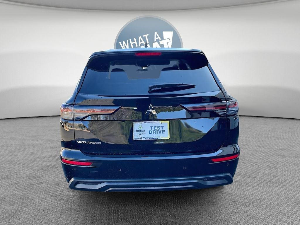 2026 Mitsubishi Outlander ES