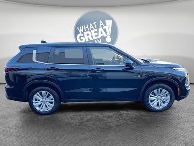 2026 Mitsubishi Outlander ES