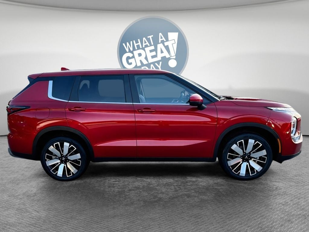 2025 Mitsubishi Outlander SE