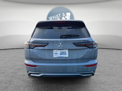 2026 Mitsubishi Outlander SE