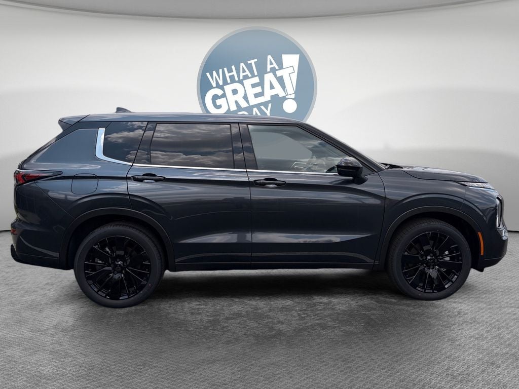 2026 Mitsubishi Outlander LE