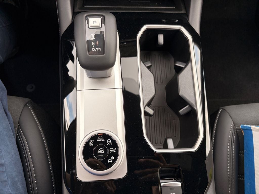 2026 Mitsubishi Outlander LE