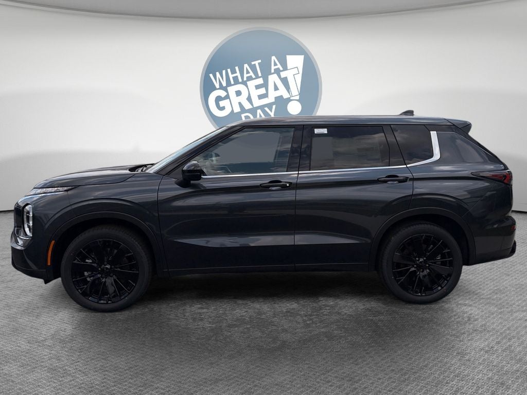 2026 Mitsubishi Outlander LE