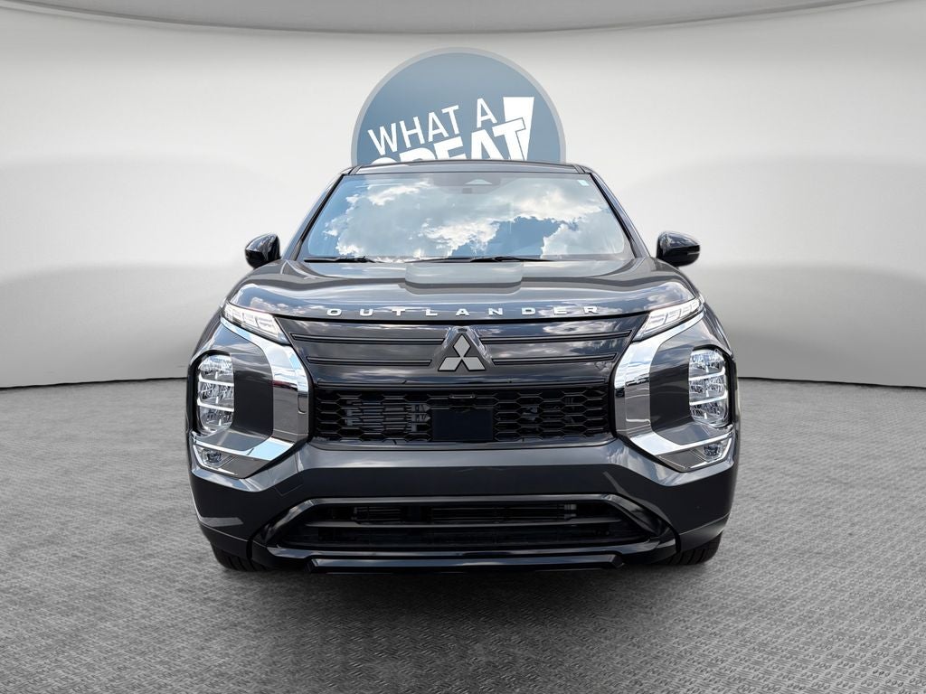 2026 Mitsubishi Outlander LE