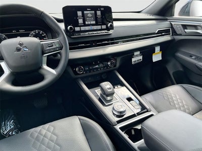 2025 Mitsubishi Outlander PHEV Base