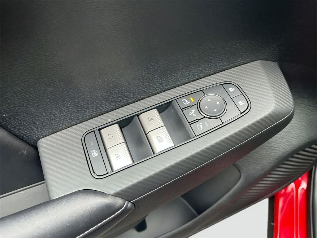 2025 Mitsubishi Outlander PHEV Base