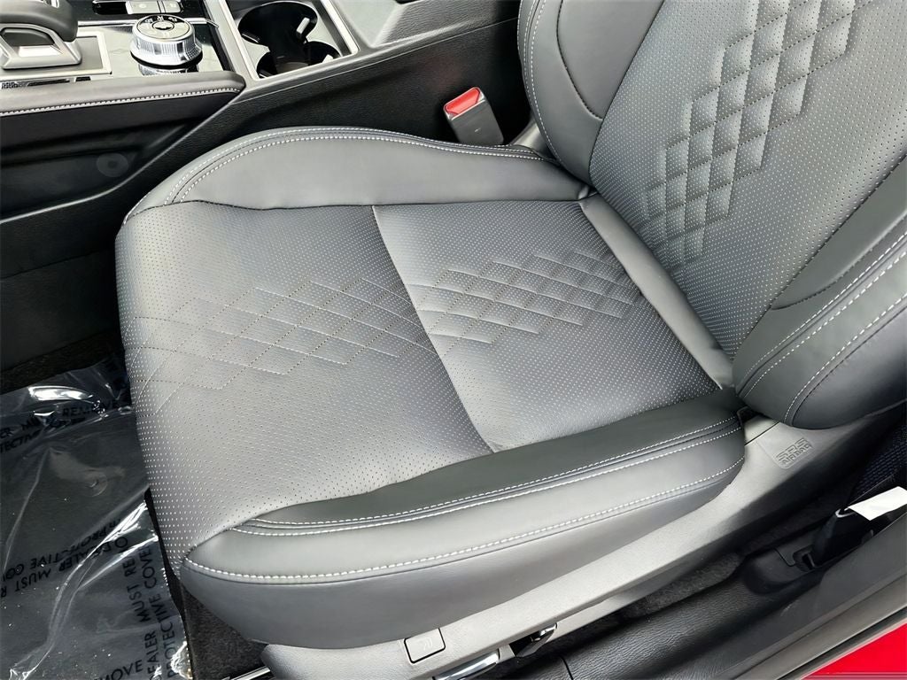 2025 Mitsubishi Outlander PHEV Base