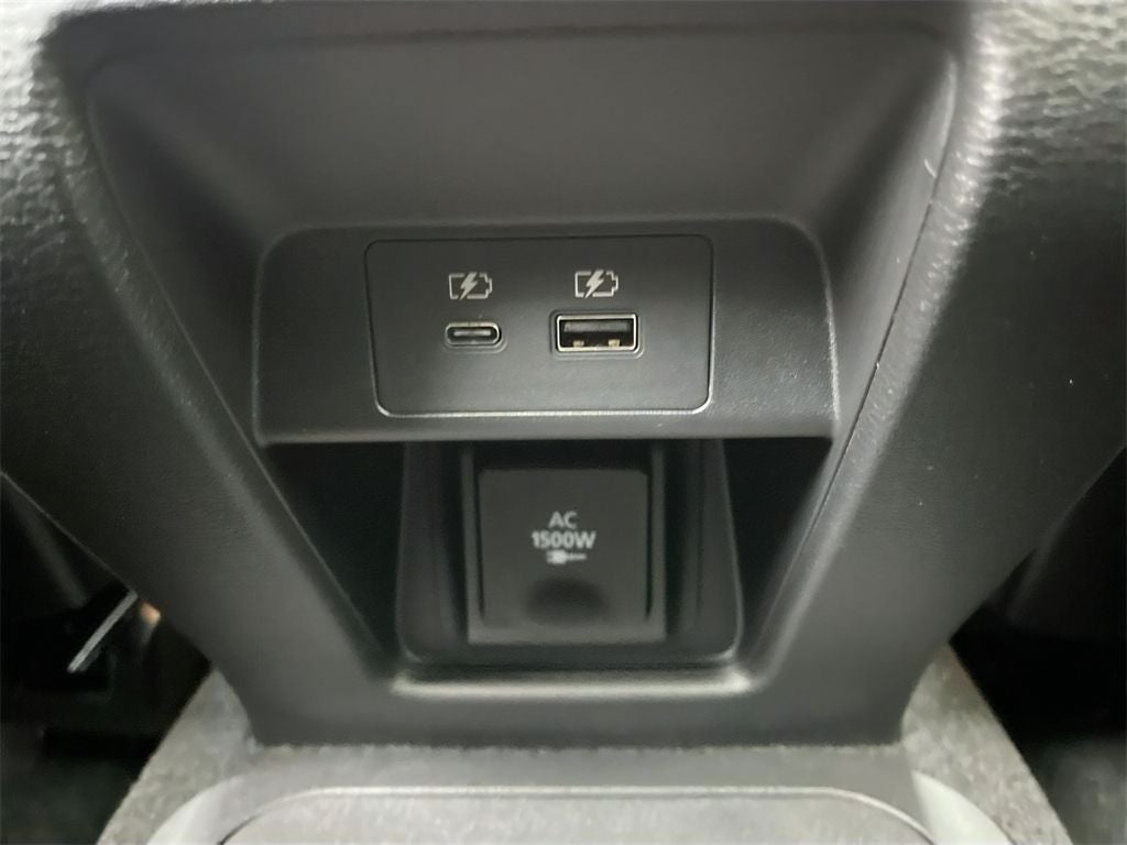 2025 Mitsubishi Outlander PHEV Base