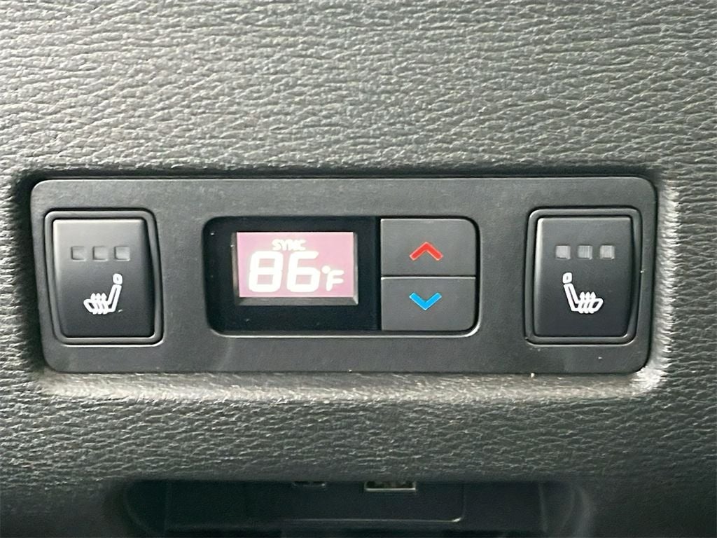 2025 Mitsubishi Outlander PHEV Base