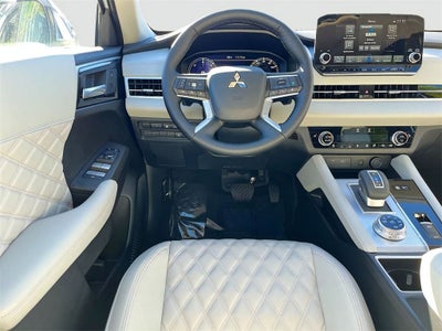 2025 Mitsubishi Outlander PHEV SEL