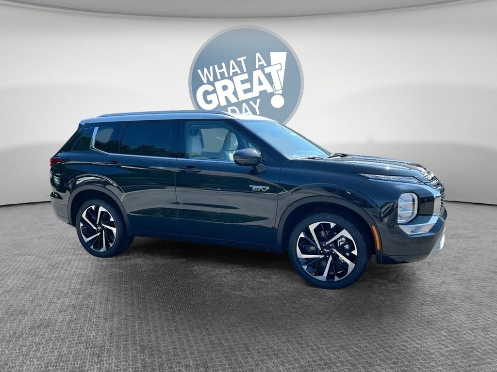 2025 Mitsubishi Outlander PHEV Base