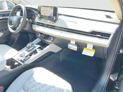 2025 Mitsubishi Outlander PHEV Base