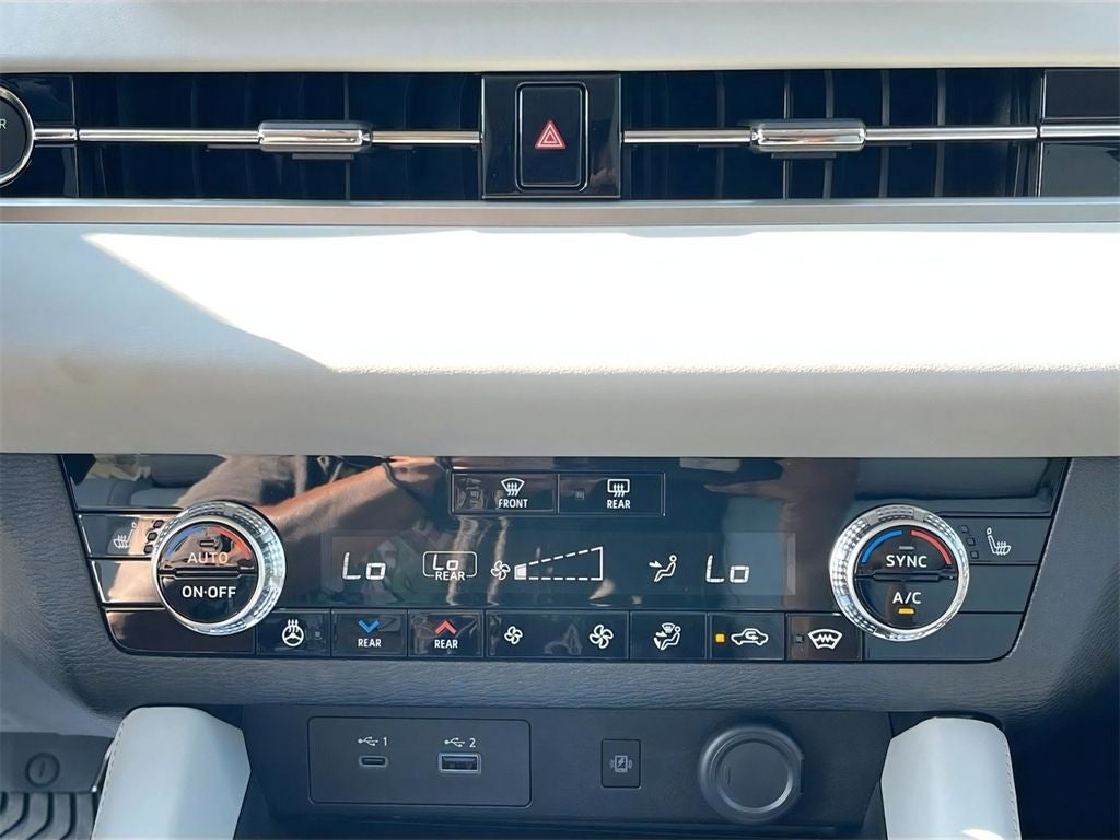 2025 Mitsubishi Outlander PHEV SEL