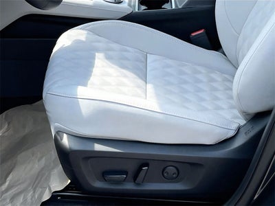 2025 Mitsubishi Outlander PHEV SEL