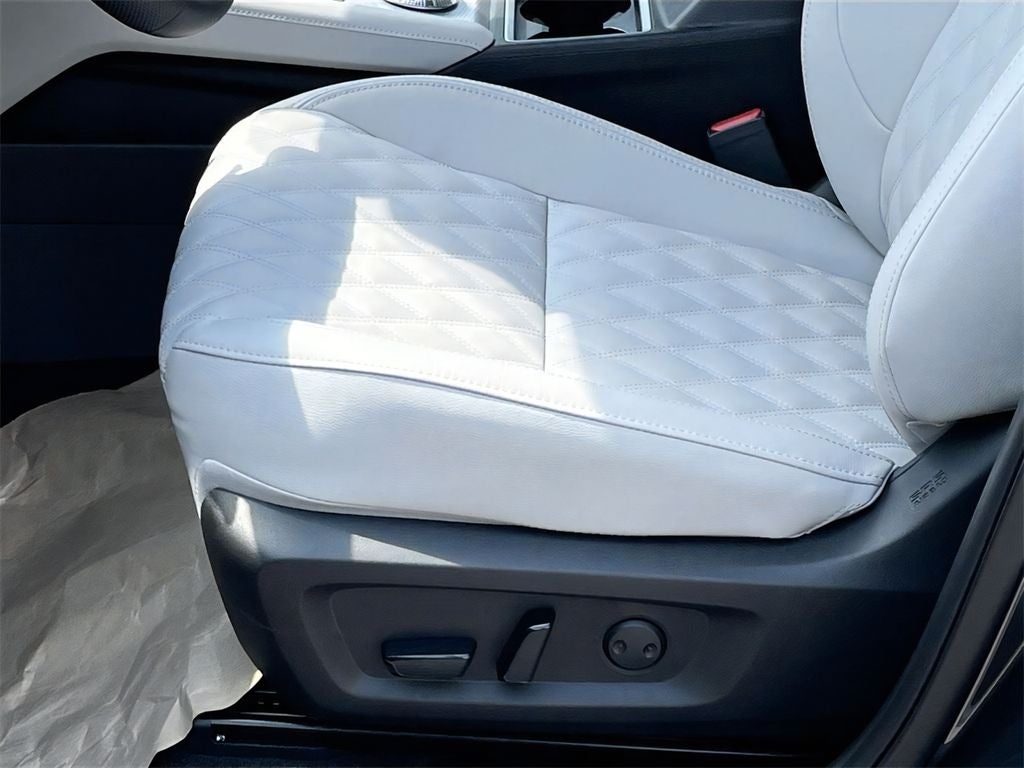 2025 Mitsubishi Outlander PHEV SEL