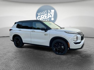 2025 Mitsubishi Outlander PHEV Base